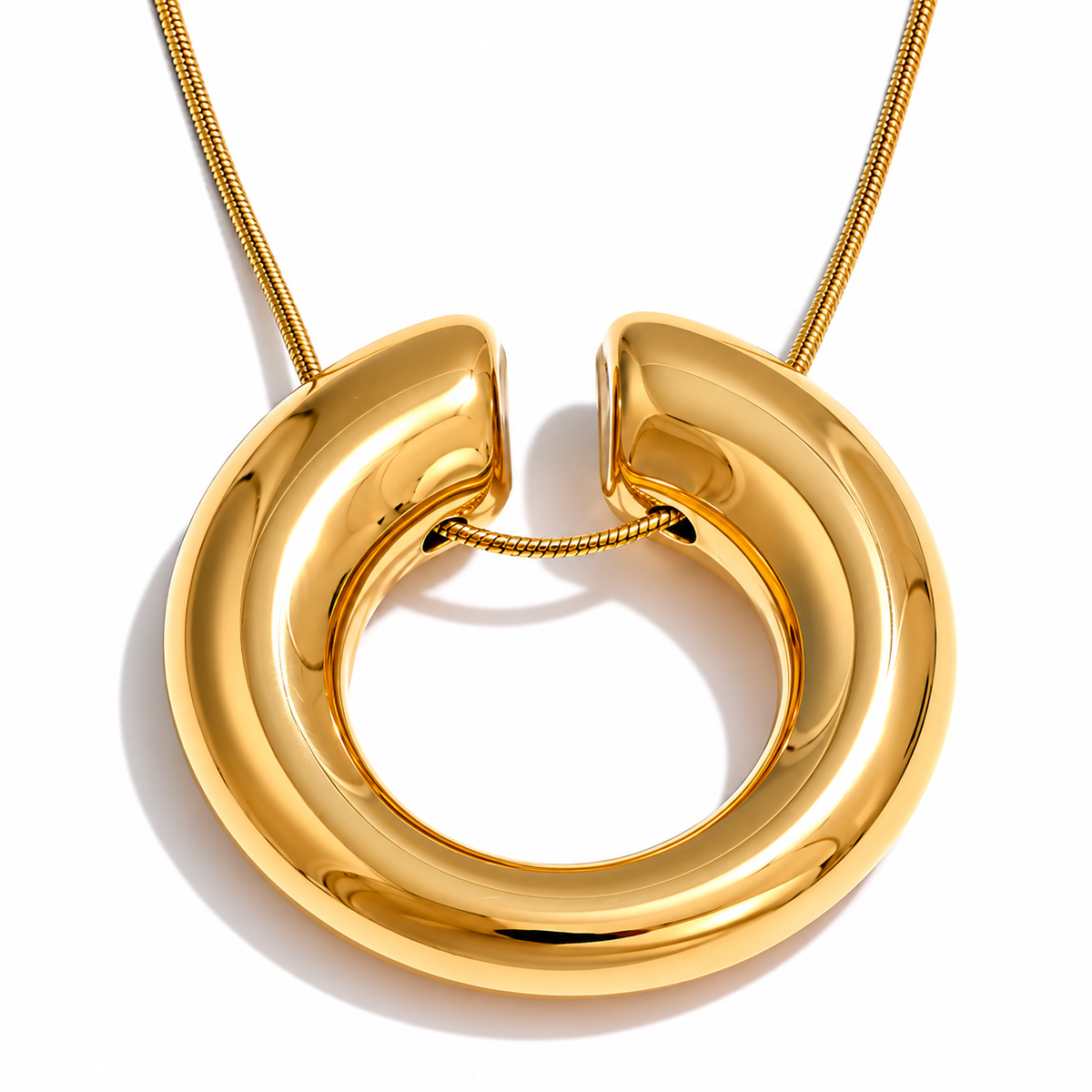Stella - Pendant Necklace