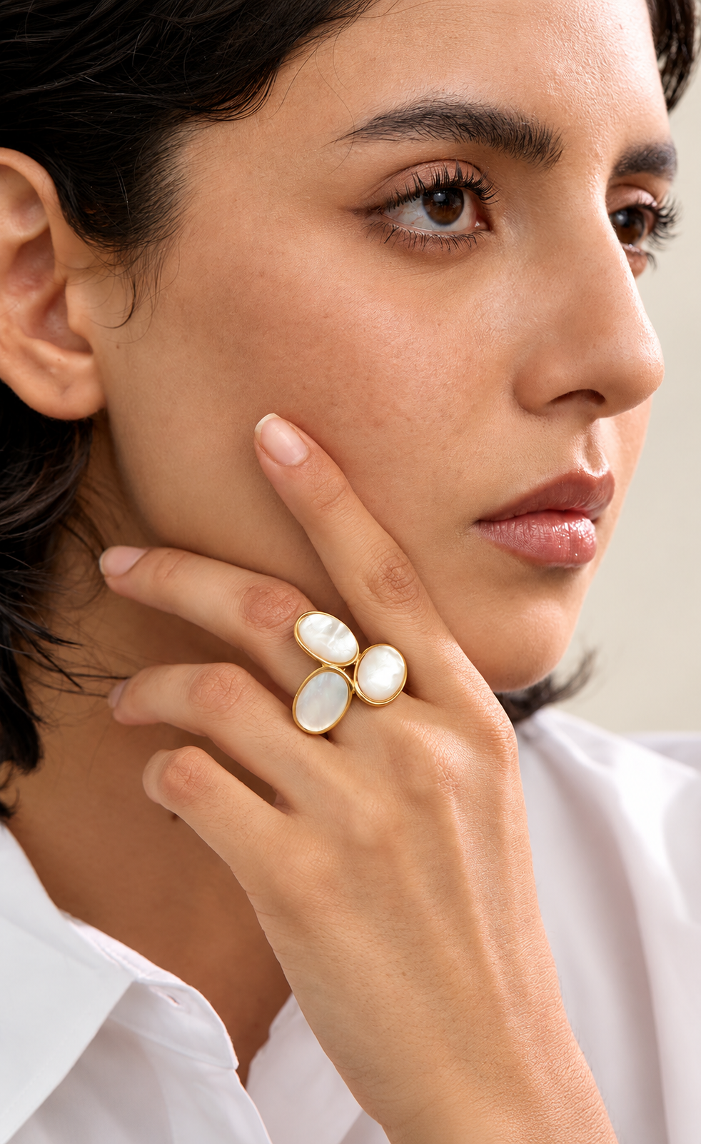 Juno - Pearls Shell Ring