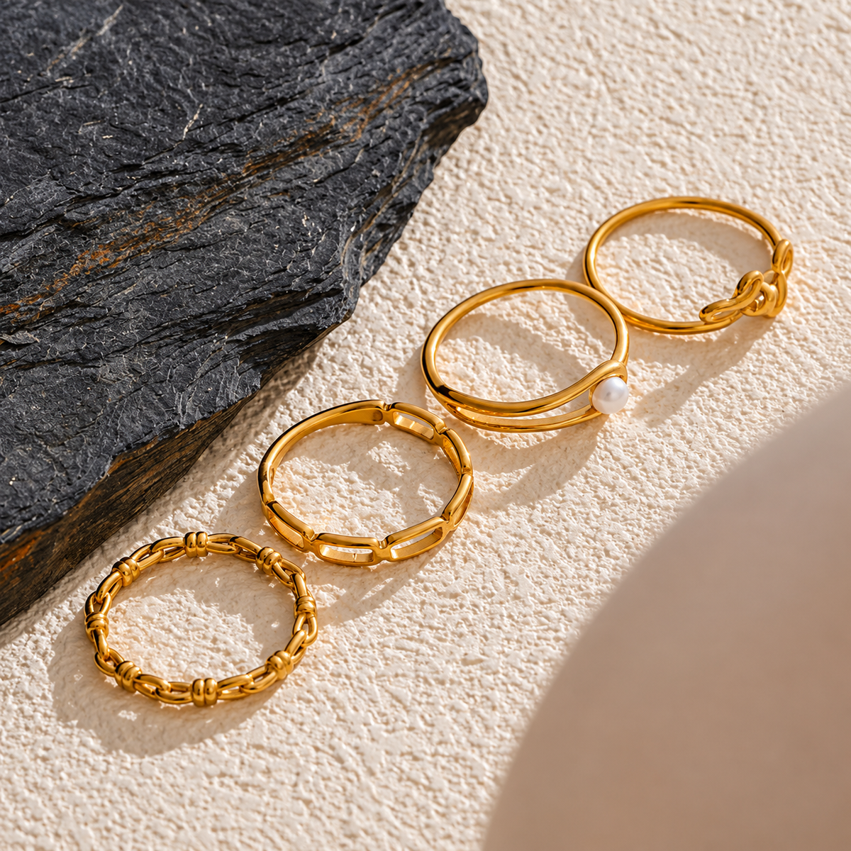 Jessa - Pearls Shell Ring