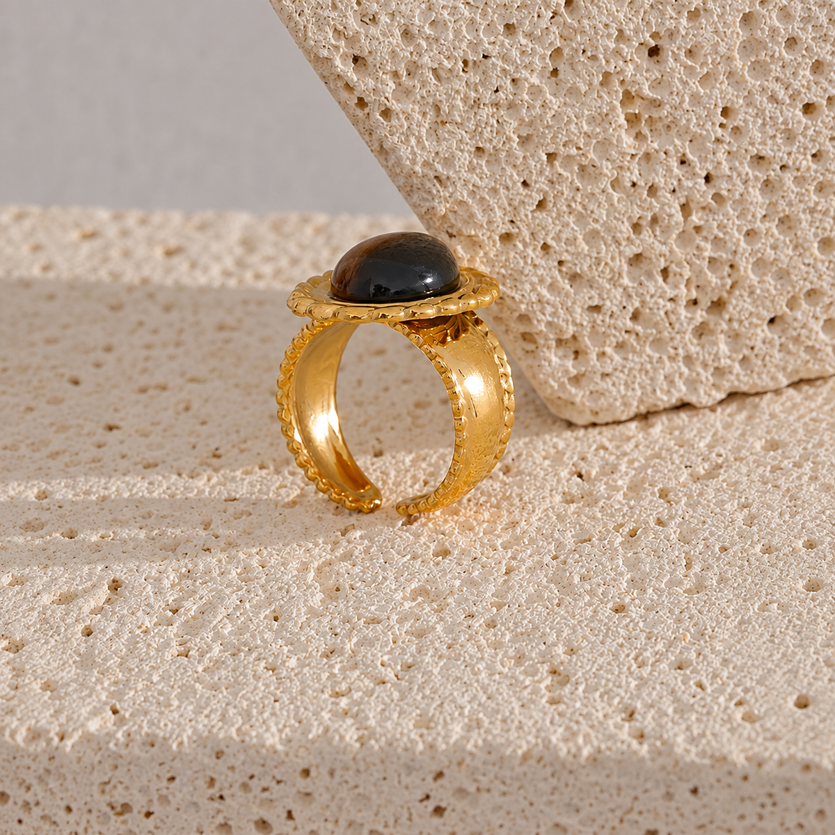 Corinne - Stone Ring