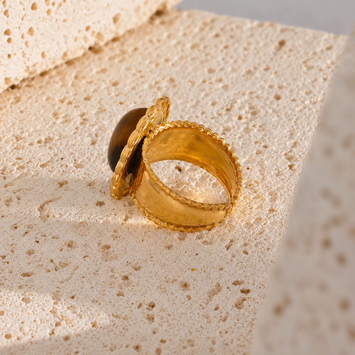 Corinne - Stone Ring