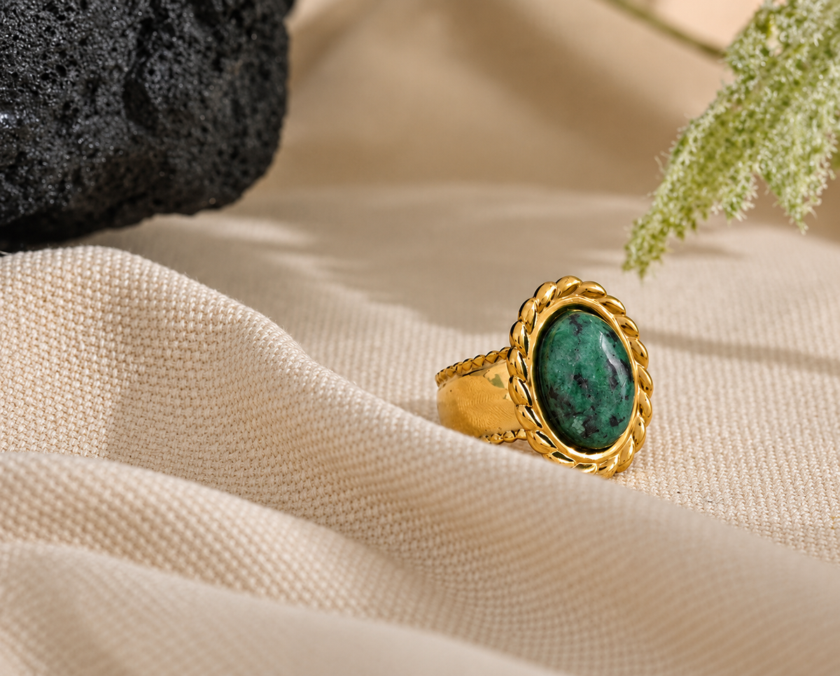 Corinne - Stone Ring