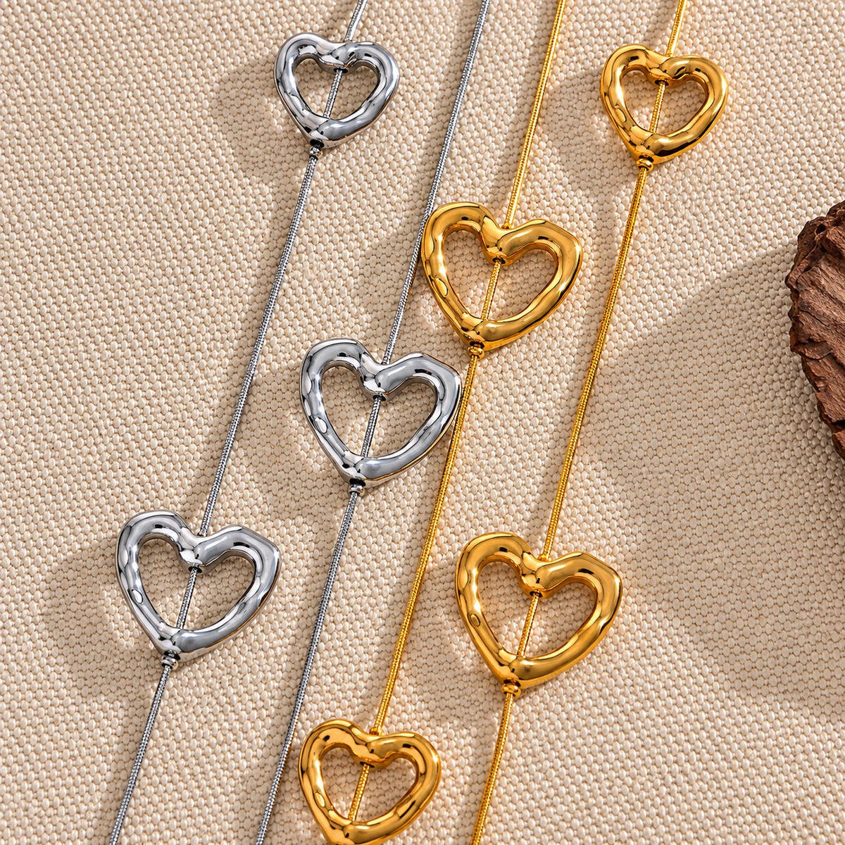Naomi - Heart Necklace