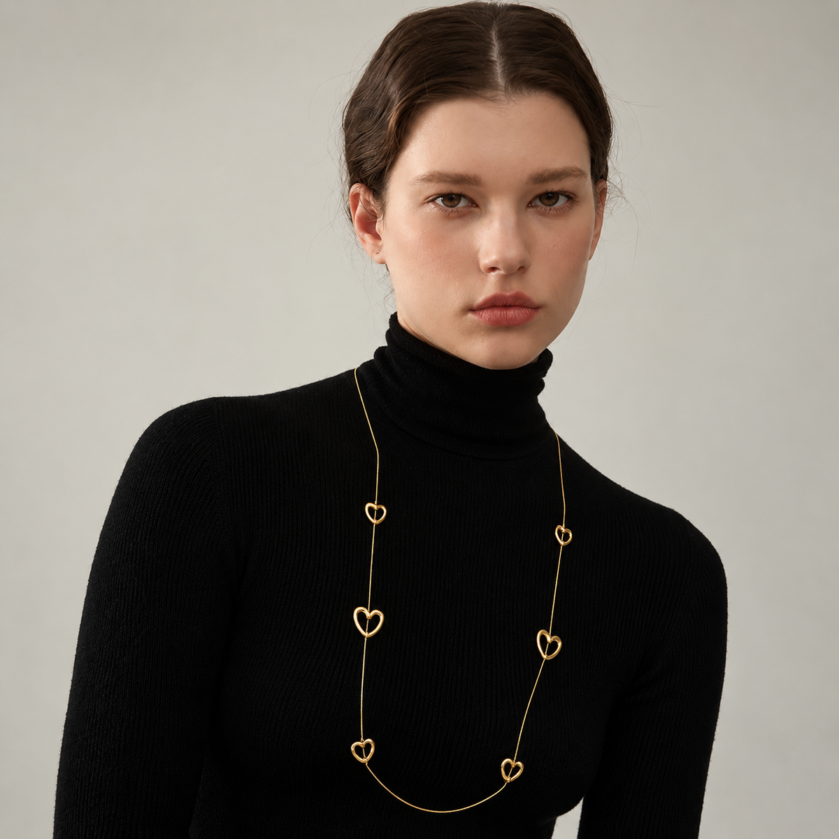 Naomi - Heart Necklace