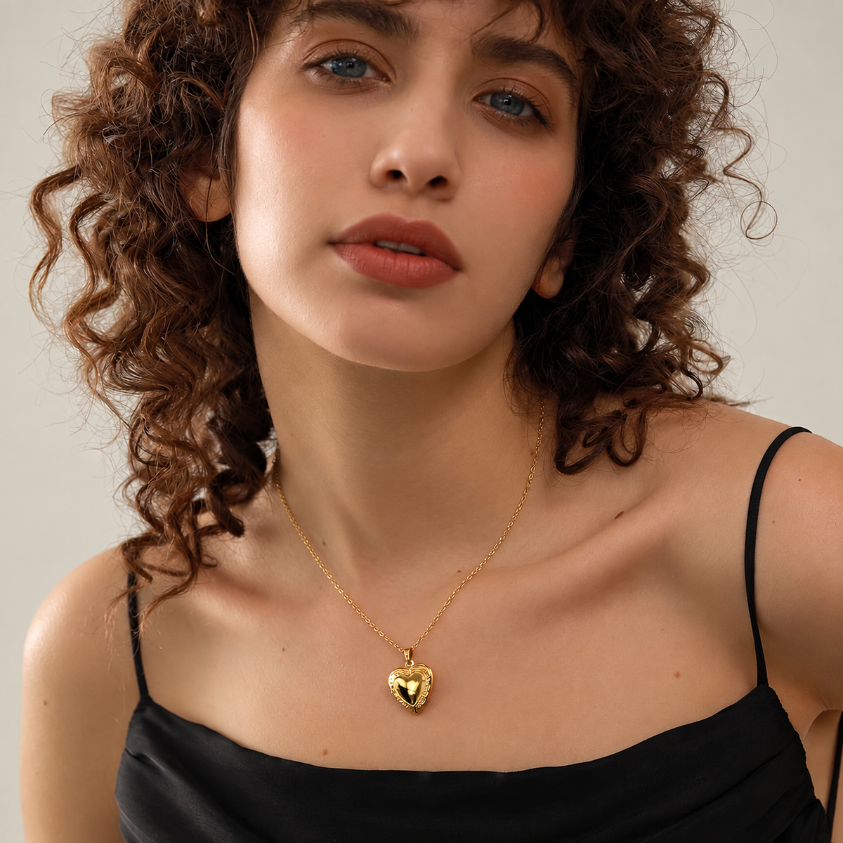 Rebecca - Heart Necklace