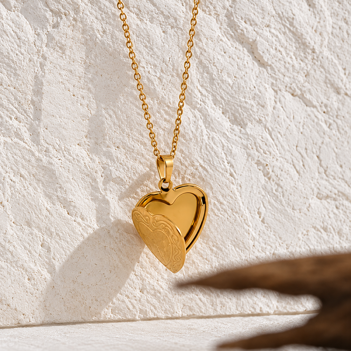 Rebecca - Heart Necklace