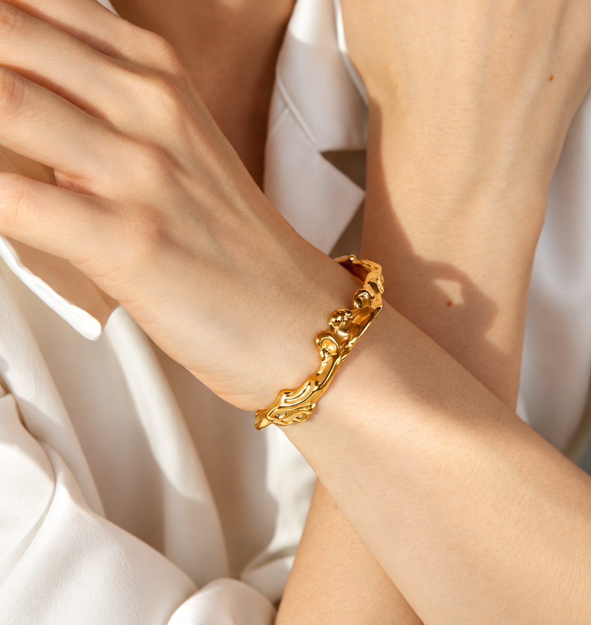 Lexi - Cuff Bracelet