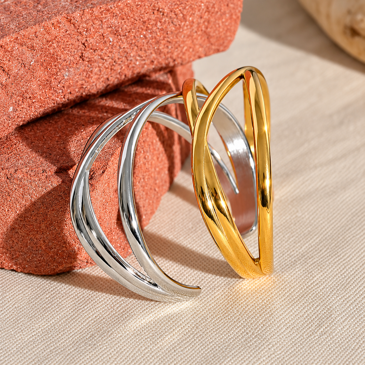 Ollie - Cuff Bracelet