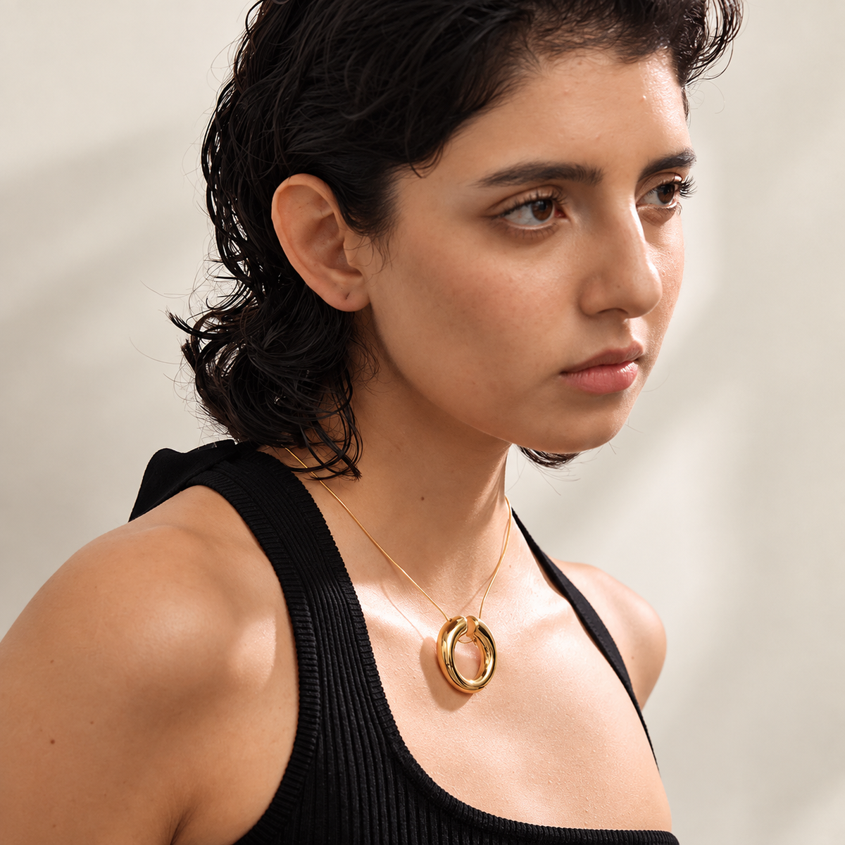 Stella - Pendant Necklace