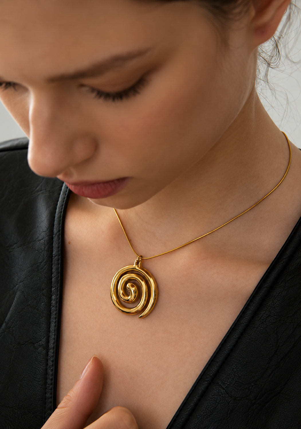Velvet - Pendant Necklace