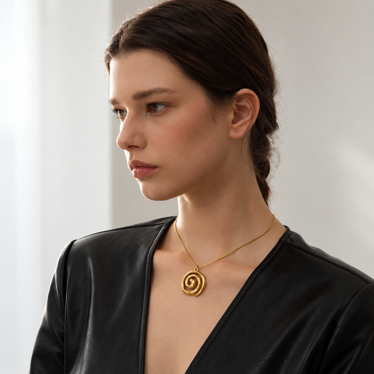 Velvet - Pendant Necklace