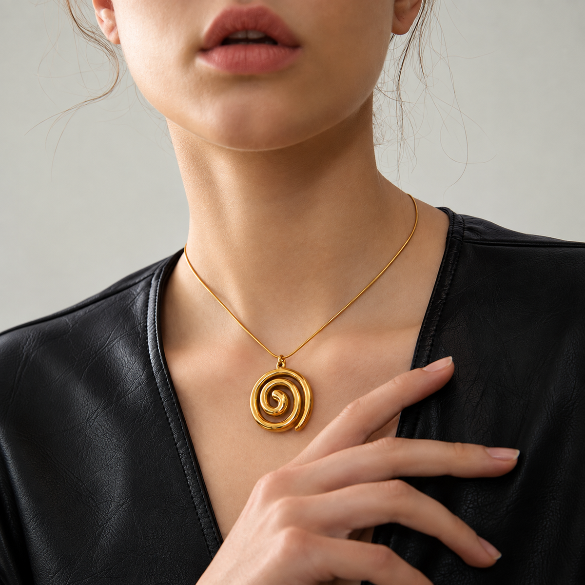 Velvet - Pendant Necklace