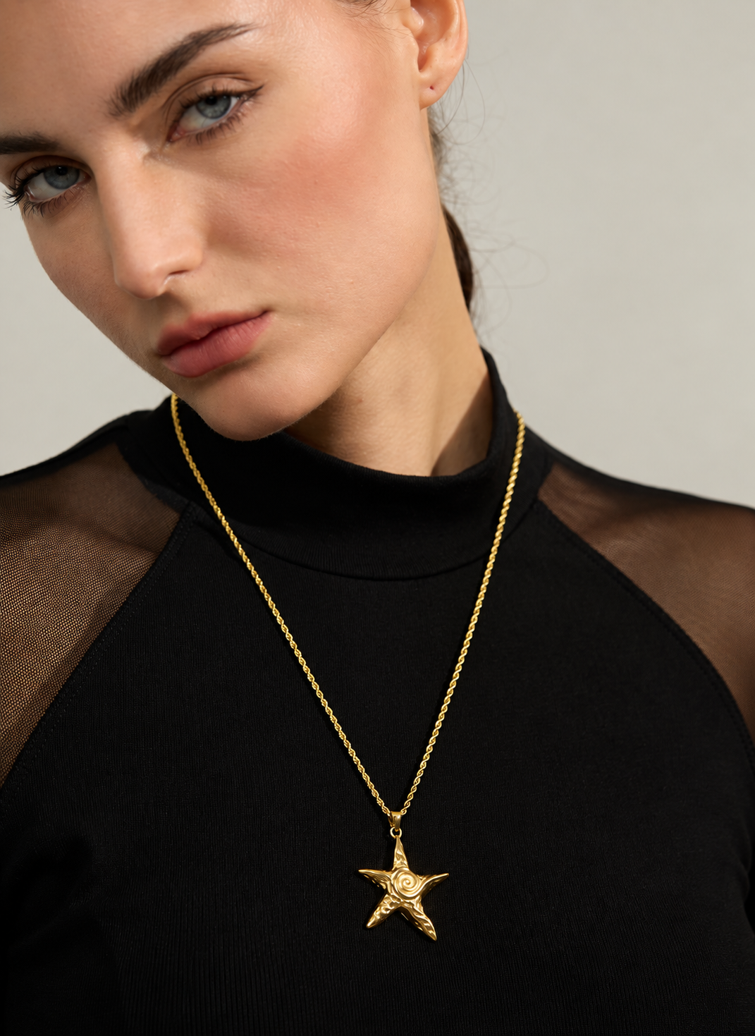 Rose - Pendant Necklace