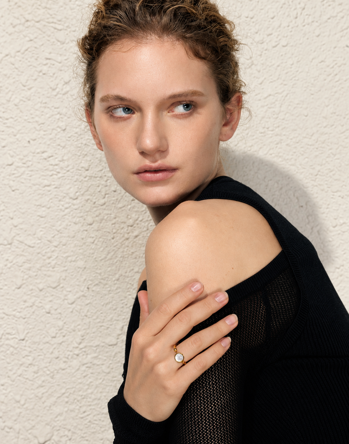 Kinsley - Pearls Shell Ring