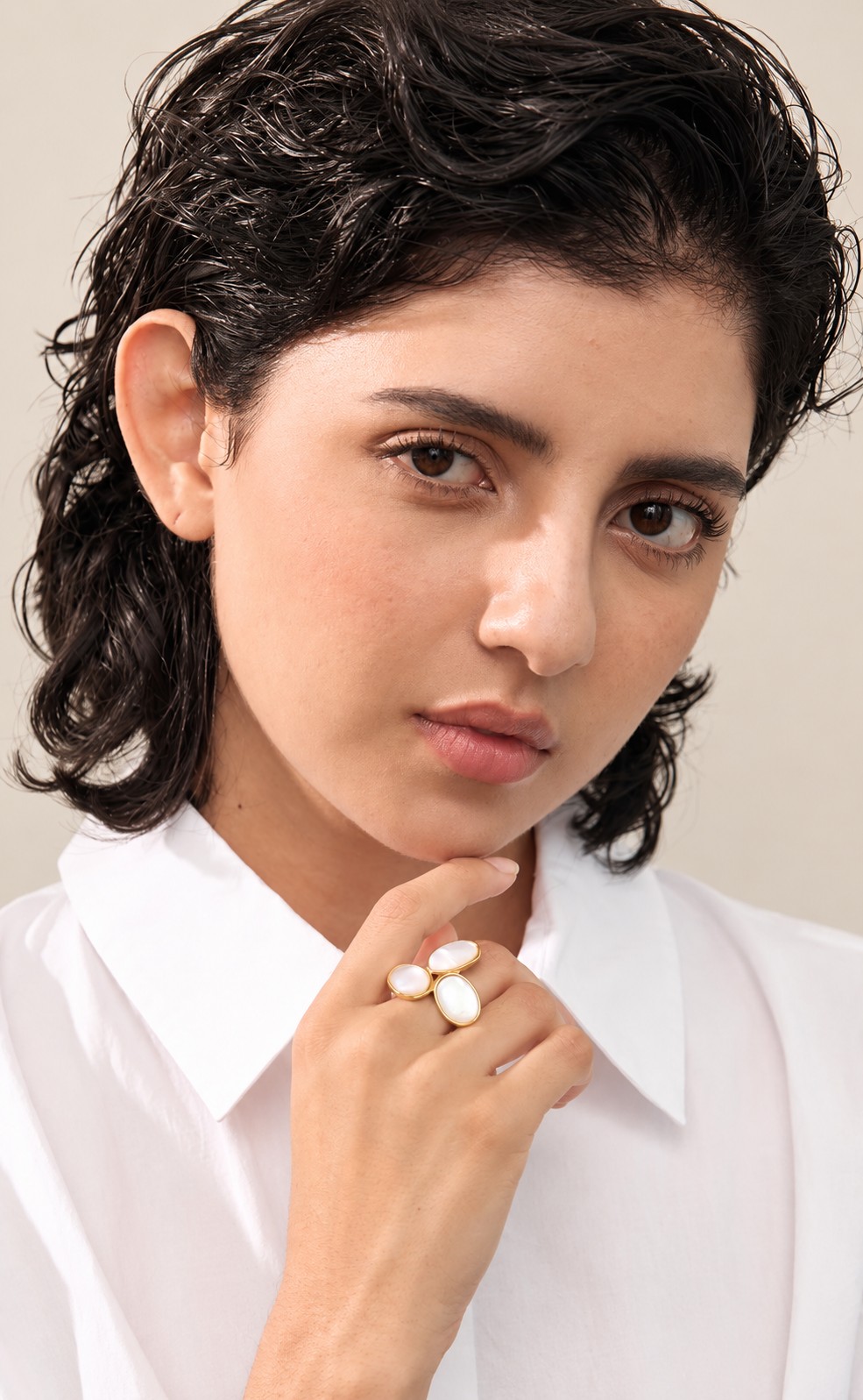 Juno - Pearls Shell Ring
