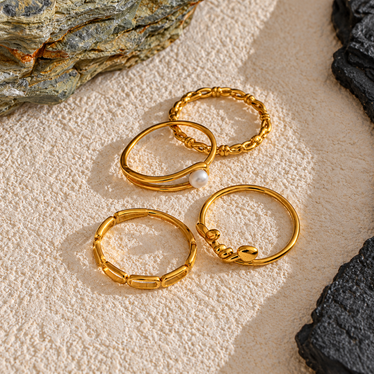 Jessa - Pearls Shell Ring