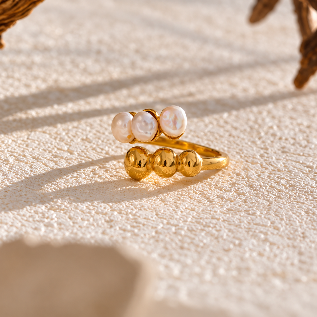 Jana - Pearls Shell Ring