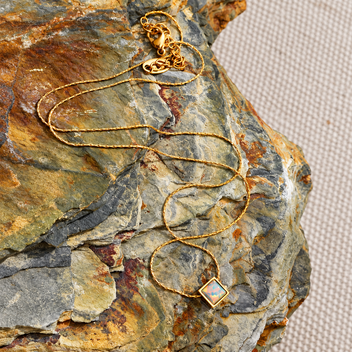 Pippa - Stone Necklace