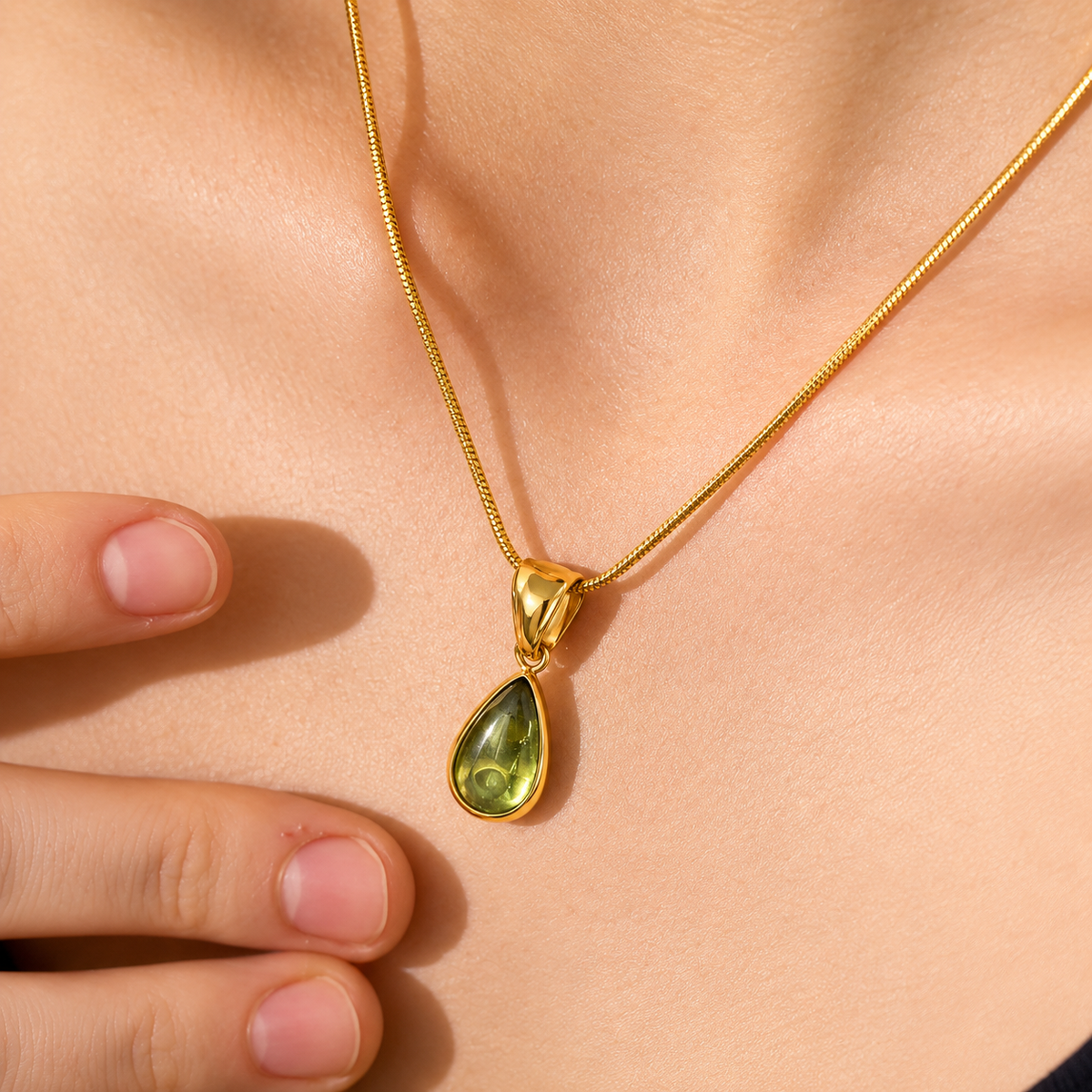Opal - Zirconia Necklace