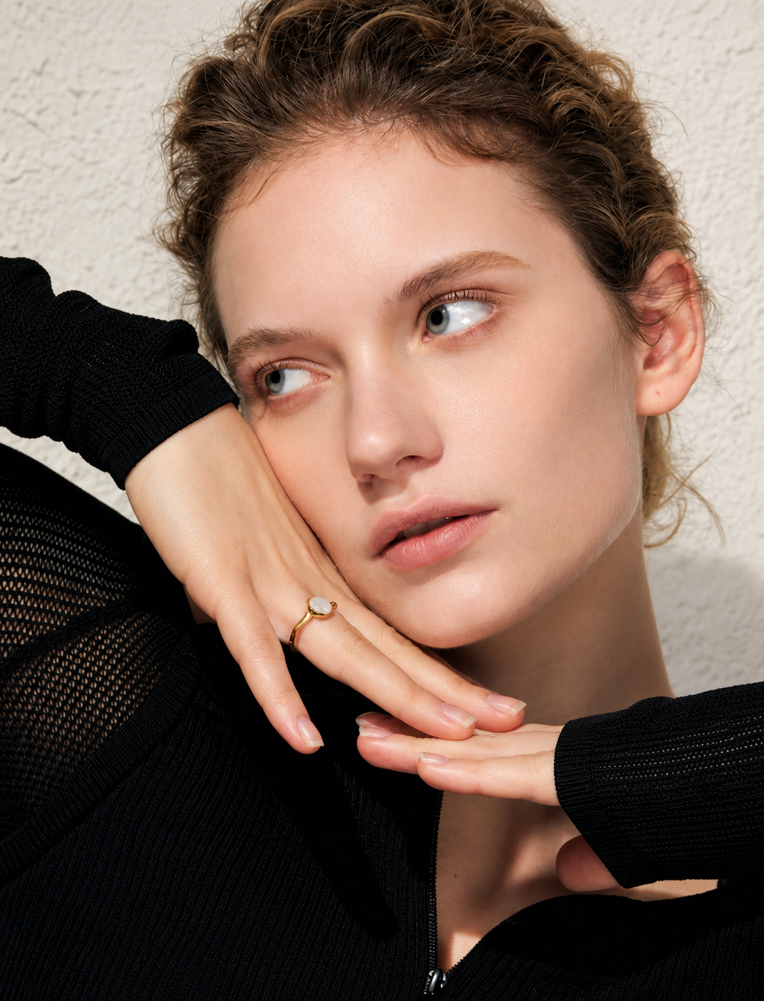 Kinsley - Pearls Shell Ring
